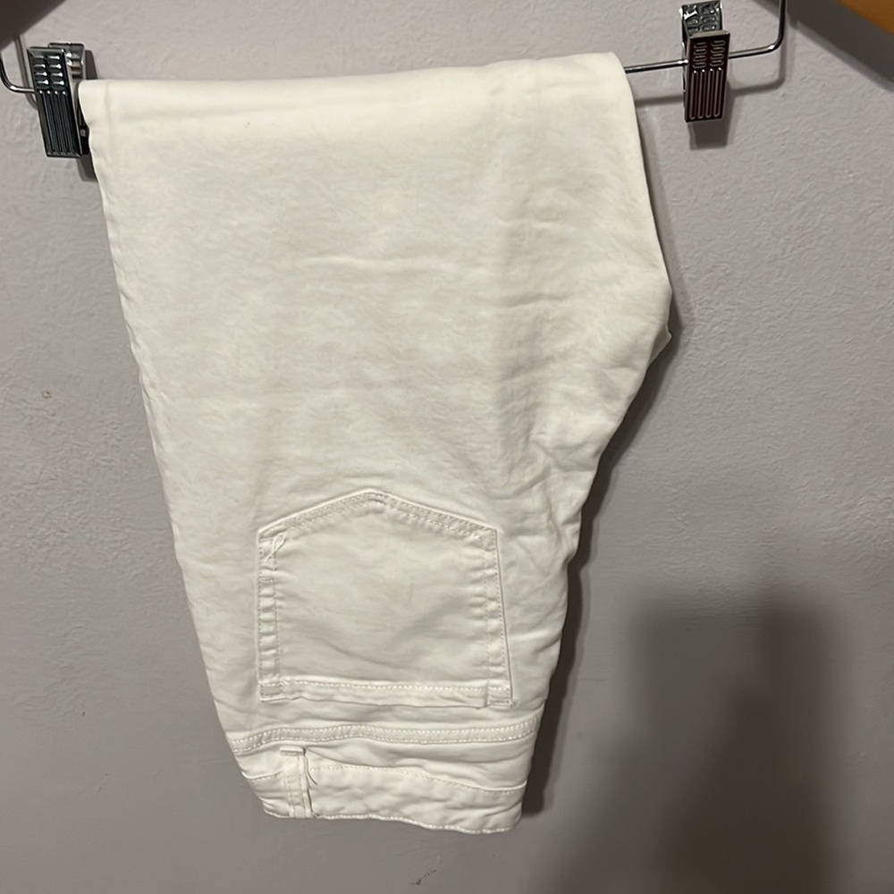 NWOT Jones New York City Cuffed Capri
